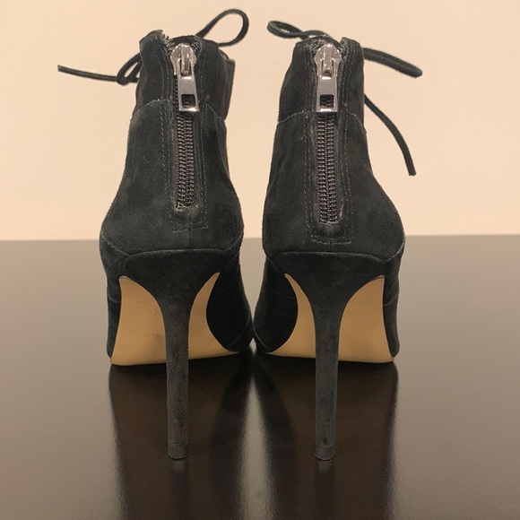 Ann Taylor Black suede, Size 8 high heel lace-up shoes w/zip Never worn🖤 - Picture 4 of 16